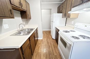 Classic 2 bedroom 875 SqFt